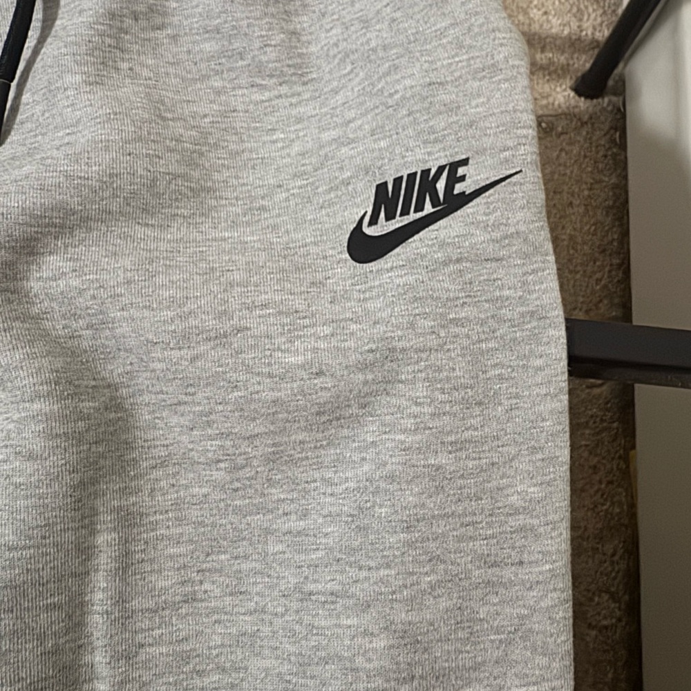 Youth Large Nike Tech Fleece light Gray Joggers with Black Accents - Picture 2 of 7
